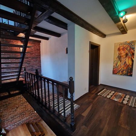 Отель Cabana Din Padure Порумбаку-де-Сус Экстерьер фото