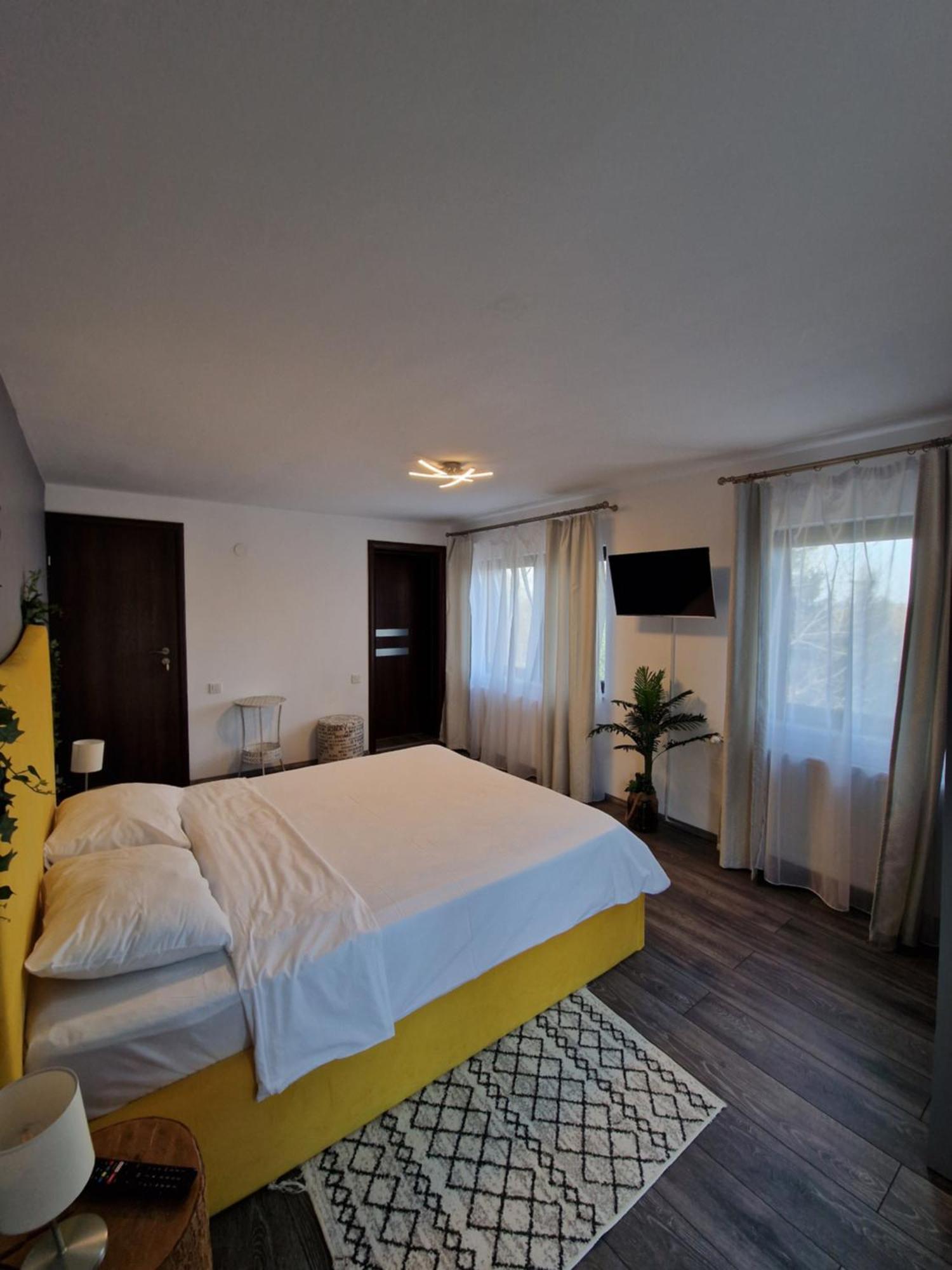 Отель Cabana Din Padure Порумбаку-де-Сус Экстерьер фото