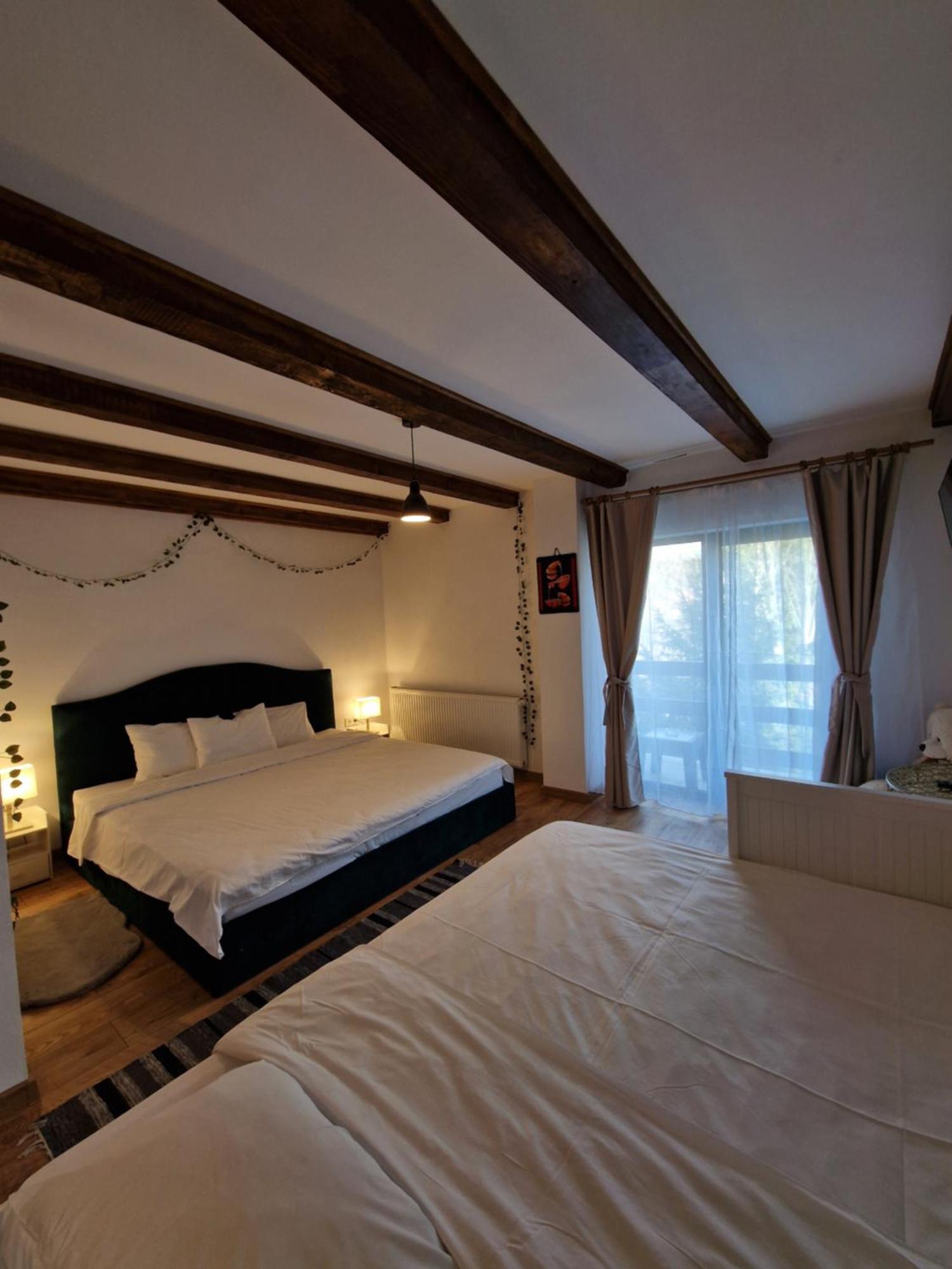 Отель Cabana Din Padure Порумбаку-де-Сус Экстерьер фото
